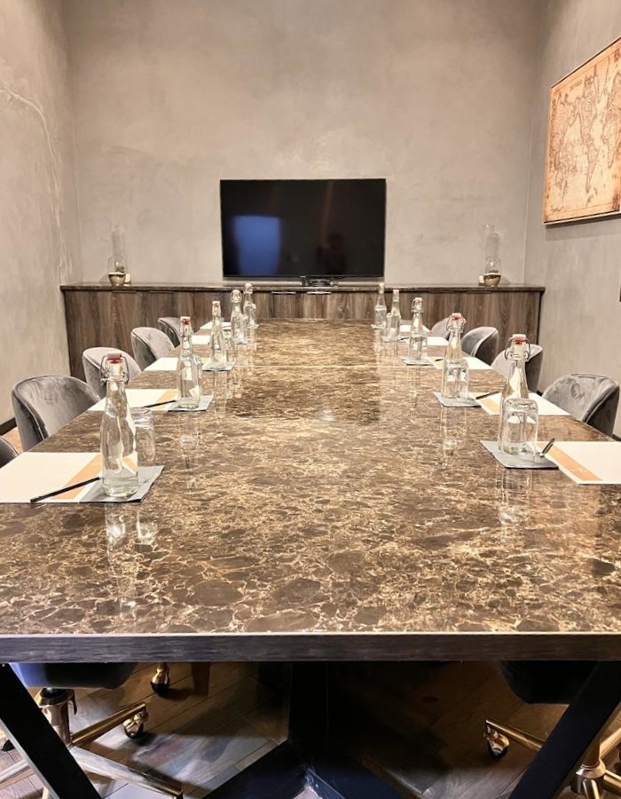 Boardroom (max. 10 guests)